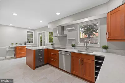 11200 Hunt Club Drive, Potomac, MD 20854 - Photo 13