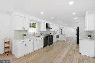 10904 Gainsborough Rd, Potomac, MD 20854 - Photo 13