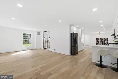 10904 Gainsborough Road, Potomac, MD 20854 - Photo 19