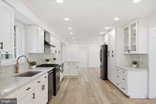 10904 Gainsborough Rd, Potomac, MD 20854 - Photo 17