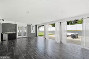 10904 Gainsborough Rd, Potomac, MD 20854 - Photo 55