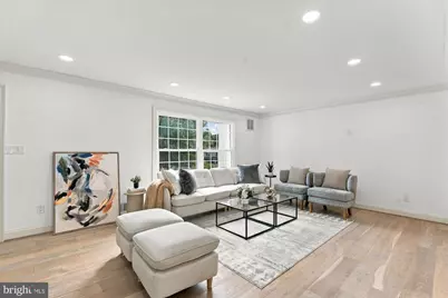 10904 Gainsborough Road, Potomac, MD 20854 - Photo 7