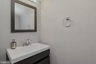 214 Pender Pl, Rockville, MD 20850 - Photo 31