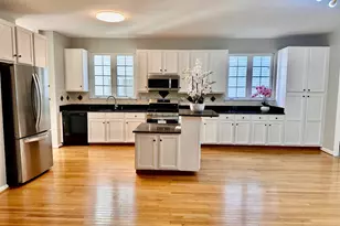 13925 Coachmans Cir, Germantown, MD 20874 - Photo 9