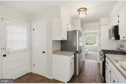 14008 Parkland Drive, Rockville, MD 20853 - Photo 9