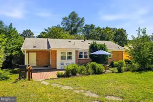 14008 Parkland Dr, Rockville, MD 20853 - Photo 33