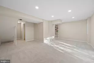 19904 Buhrstone Dr, Gaithersburg, MD 20886 - Photo 37