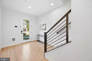 9771 Sanvitalia St, Bethesda, MD 20817 - Photo 3