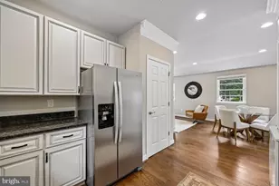 8810 Hawkins Ln, Chevy Chase, MD 20815 - Photo 7