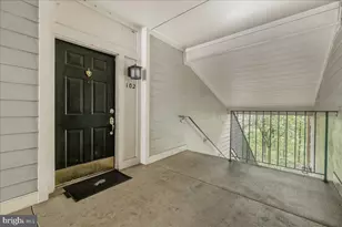 111 Timberbrook Ln, Gaithersburg, MD 20878 - Photo 3
