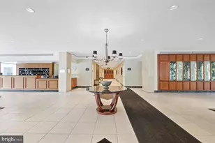 10401 Grosvenor Pl, Rockville, MD 20852 - Photo 3