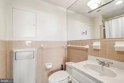 10401 Grosvenor Place #1705, Rockville, MD 20852 - Photo 25