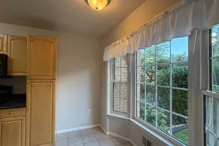 4 Prairie Rose Ln, Gaithersburg, MD 20878 - Photo 9