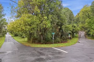 12900 Circle Dr, Rockville, MD 20850 - Photo 9