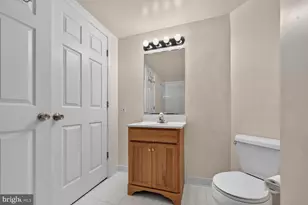 7328 Greentree Rd, Bethesda, MD 20817 - Photo 15