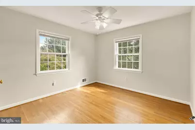 11000 Rosemont Drive, Rockville, MD 20852 - Photo 17