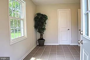 1289 Bartonshire Wy, Potomac, MD 20854 - Photo 31