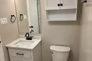 10201 Grosvenor Pl, Rockville, MD 20852 - Photo 9