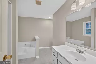 24201 Cadillac Dr, Gaithersburg, MD 20882 - Photo 17