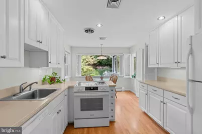 5413 Wilson Lane, Bethesda, MD 20814 - Photo 17