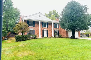 10916 Candlelight Ln, Potomac, MD 20854 - Photo 1