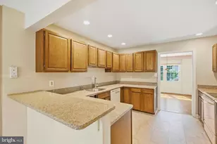 5816 Edson Ln, North Bethesda, MD 20852 - Photo 13