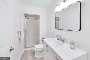 302 Mannakee St, Rockville, MD 20850 - Photo 25