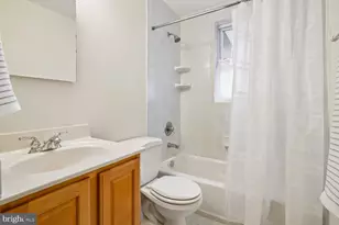 9804 Clover Ln, Rockville, MD 20854 - Photo 27