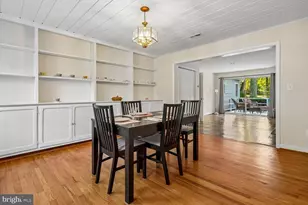 9804 Clover Ln, Rockville, MD 20854 - Photo 15