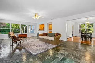 9804 Clover Ln, Rockville, MD 20854 - Photo 17