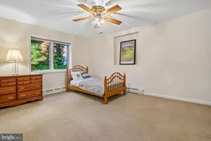 9804 Clover Ln, Rockville, MD 20854 - Photo 35