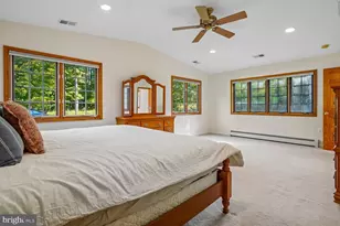 9804 Clover Ln, Rockville, MD 20854 - Photo 43