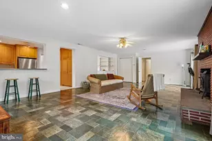 9804 Clover Ln, Rockville, MD 20854 - Photo 21