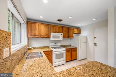 10513 Weymouth Street #202, Bethesda, MD 20814 - Photo 11