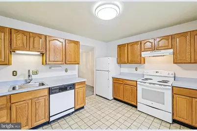 10040 Wedge Way, Gaithersburg, MD 20886 - Photo 3
