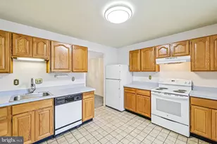 10040 Wedge Wy, Gaithersburg, MD 20886 - Photo 3