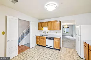 10040 Wedge Wy, Gaithersburg, MD 20886 - Photo 9