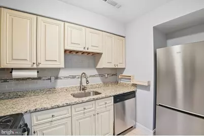 2105 Walsh View Terrace #15-301, Silver Spring, MD 20902 - Photo 3