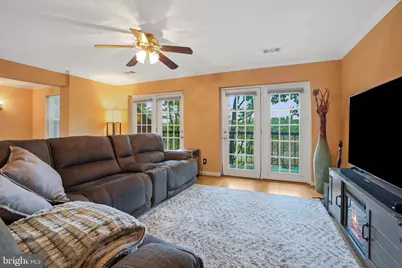 4045 Chesterwood Drive #4045, Silver Spring, MD 20906 - Photo 5