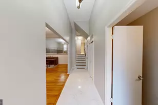 553 Monet Dr, Rockville, MD 20850 - Photo 3