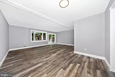 12117 Sunnyview Drive, Germantown, MD 20876 - Photo 9