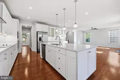 22018 Broadway Avenue, Clarksburg, MD 20871 - Photo 13