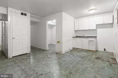 19932 Spur Hill Drive, Montgomery Village, MD 20886 - Photo 11