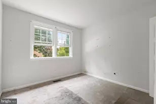 19932 Spur Hill Dr, Montgomery Village, MD 20886 - Photo 9