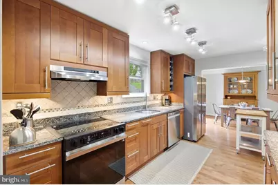 15 Grovepoint Court, Potomac, MD 20854 - Photo 3