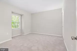 15 Grovepoint Ct, Potomac, MD 20854 - Photo 33