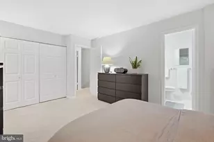 15 Grovepoint Ct, Potomac, MD 20854 - Photo 29