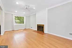 15 Grovepoint Ct, Potomac, MD 20854 - Photo 21