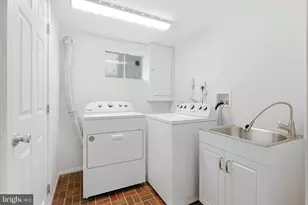 15 Grovepoint Ct, Potomac, MD 20854 - Photo 51