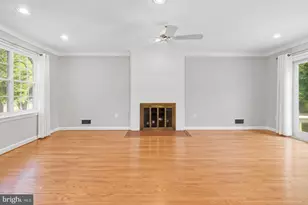 15 Grovepoint Ct, Potomac, MD 20854 - Photo 19